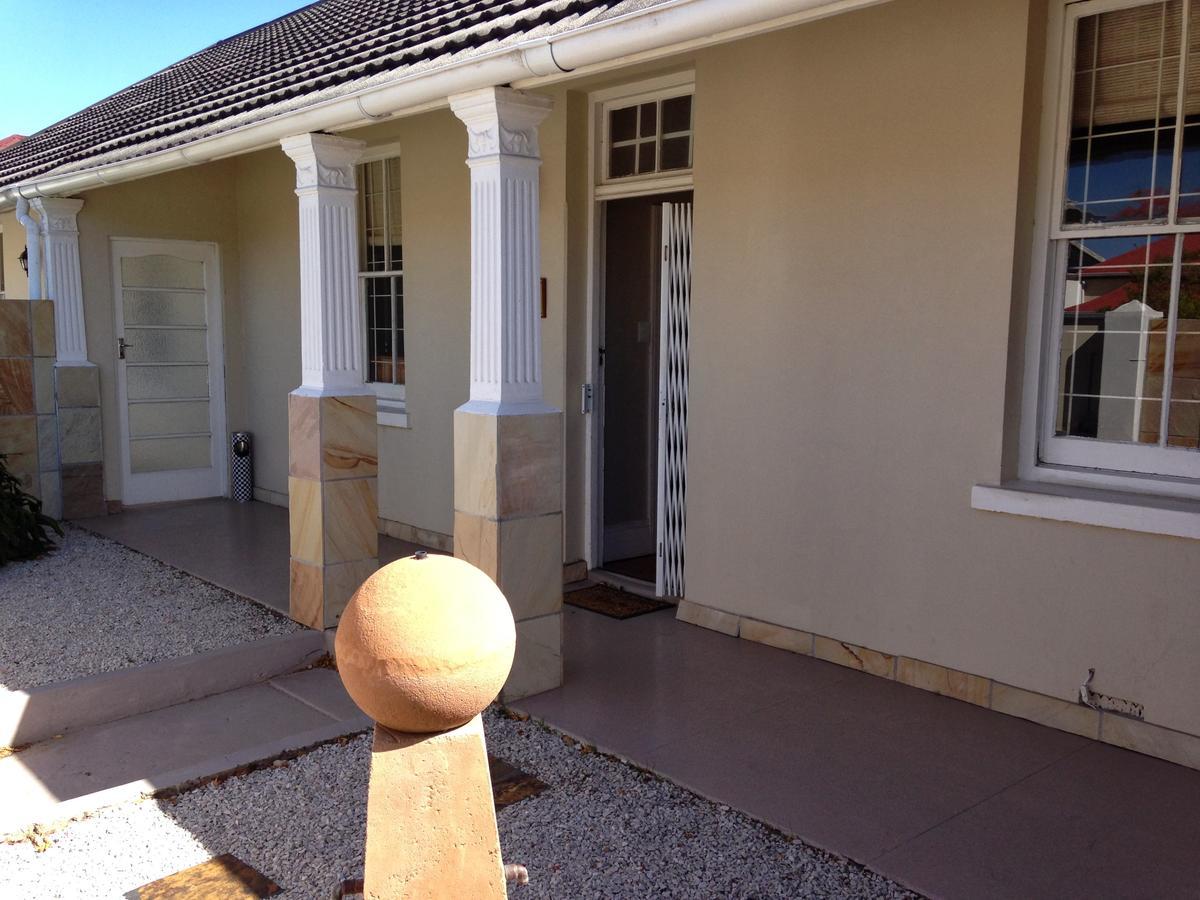 Guesthouse On Irvine Port Elizabeth Luaran gambar