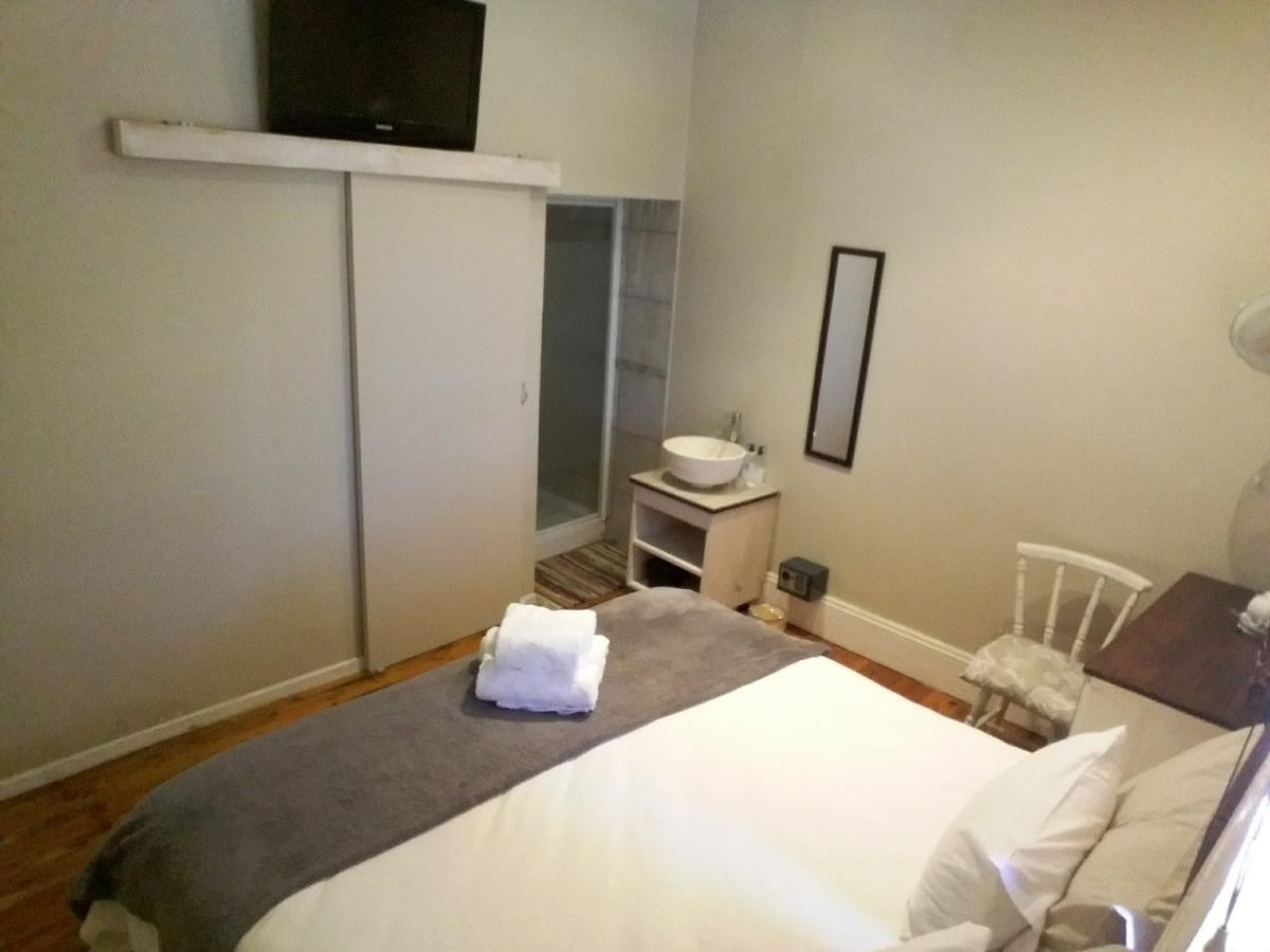 Guesthouse On Irvine Port Elizabeth Luaran gambar